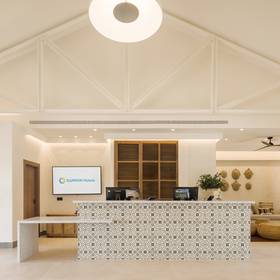 Recepción Hotel ILUNION Menorca Cala Galdana Recepción Hotel ILUNION Menorca Cala Galdana