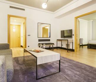 Habitación suite Hotel ILUNION Bilbao Habitación suite Hotel ILUNION Bilbao