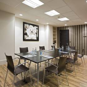 Sala de reuniones Hotel ILUNION San Sebastián Sala de reuniones Hotel ILUNION San Sebastián