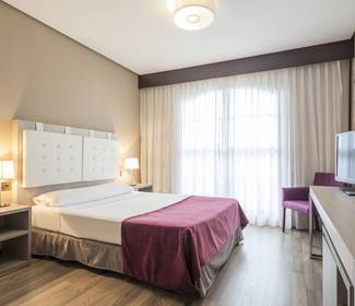 Habitación accesible Hotel ILUNION Golf Badajoz