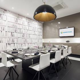 Salón privado ilunion suites madrid Hotel ILUNION Suites Madrid Salón privado ilunion suites madrid Hotel ILUNION Suites Madrid