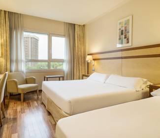 Habitación doble con supletoria hotel ilunion pío xii madrid Habitación doble con supletoria hotel ilunion pío xii madrid