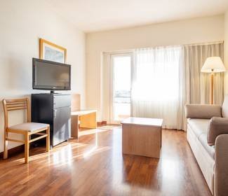 Habitación superior clásica hotel ilunion romareda zaragoza Habitación superior clásica hotel ilunion romareda zaragoza