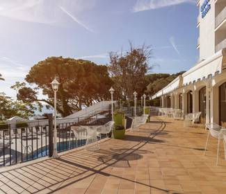 Terraza Hotel Ilunion Caleta Park S'Agaró Terraza Hotel Ilunion Caleta Park S'Agaró
