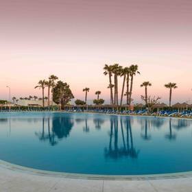 Piscina ilunion islantilla Hotel ILUNION Islantilla Huelva