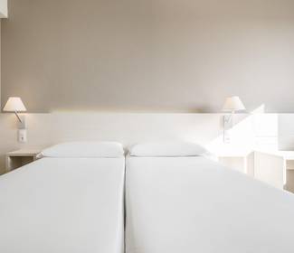 Habitacion individual corporate Hotel ILUNION Valencia 3 Habitacion individual corporate Hotel ILUNION Valencia 3