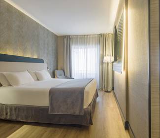 Habitación accesible Hotel ILUNION Suites Madrid Habitación accesible Hotel ILUNION Suites Madrid