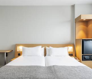 Habitación accesible Hotel ILUNION Valencia 4 Habitación accesible Hotel ILUNION Valencia 4