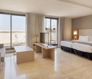 Habitación junior suite Hotel ILUNION Almirante Barcelona Habitación junior suite Hotel ILUNION Almirante Barcelona