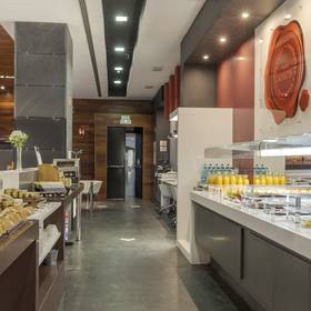 Desayuno Hotel ILUNION Atrium Madrid Desayuno Hotel ILUNION Atrium Madrid