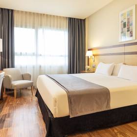 Habitación doble ilunion pio xii Hotel ILUNION Pío XII Madrid Habitación doble ilunion pio xii Hotel ILUNION Pío XII Madrid