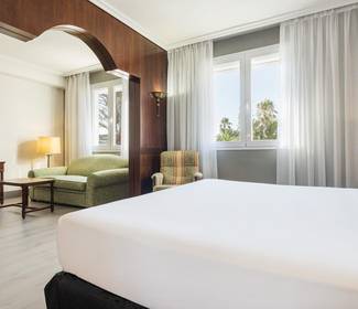 Habitación junior suite Hotel Ilunion Las Lomas Mérida Habitación junior suite Hotel Ilunion Las Lomas Mérida