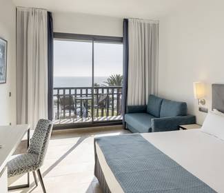 Habitación doble vista mar hotel ilunion calas de conil conil de la frontera Habitación doble vista mar hotel ilunion calas de conil conil de la frontera