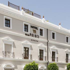 Fachada ilunion mérida palace Hotel ILUNION Mérida Palace Fachada ilunion mérida palace Hotel ILUNION Mérida Palace