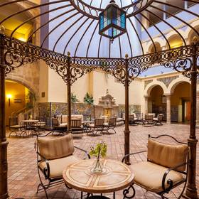 Hall ilunion mérida palace Hotel ILUNION Mérida Palace Hall ilunion mérida palace Hotel ILUNION Mérida Palace