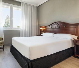 Habitación junior suite Hotel Ilunion Las Lomas Mérida Habitación junior suite Hotel Ilunion Las Lomas Mérida