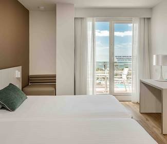 Habitación accesible Hotel ILUNION Islantilla Huelva