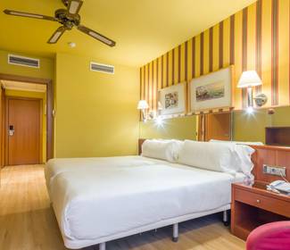 Habitación doble uso individual Hotel ILUNION Les Corts – Spa Barcelona Habitación doble uso individual Hotel ILUNION Les Corts – Spa Barcelona