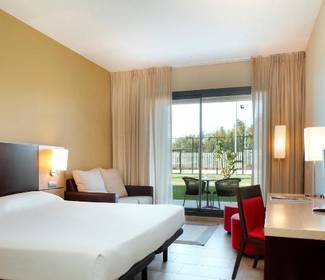Habitación doble acceso jardin hotel ilunion calas de conil conil de la frontera Habitación doble acceso jardin hotel ilunion calas de conil conil de la frontera