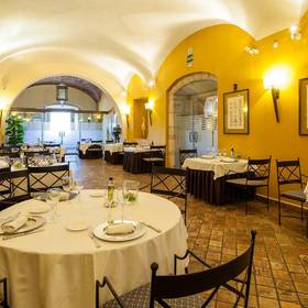 Restaurante ilunion mérida palace Hotel ILUNION Mérida Palace Restaurante ilunion mérida palace Hotel ILUNION Mérida Palace