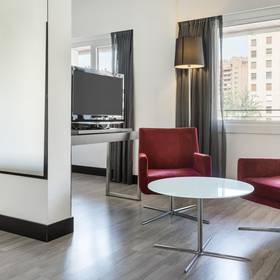 Habitación cuádruple ilunion romareda Hotel ILUNION Romareda Zaragoza Habitación cuádruple ilunion romareda Hotel ILUNION Romareda Zaragoza