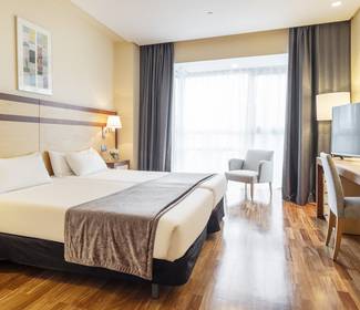 Habitación accesible Hotel ILUNION Pío XII Madrid Habitación accesible Hotel ILUNION Pío XII Madrid