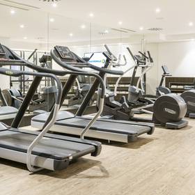 Gimnasio Hotel ILUNION Bilbao Gimnasio Hotel ILUNION Bilbao