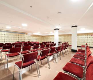 4 salones de reuniones Hotel ILUNION San Sebastián 4 salones de reuniones Hotel ILUNION San Sebastián