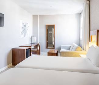 Habitacion individual corporate Hotel ILUNION Fuengirola Habitacion individual corporate Hotel ILUNION Fuengirola