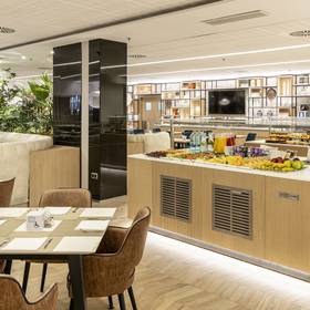 Buffet desayuno ilunion barcelona hotel ilunion barcelona Buffet desayuno ilunion barcelona hotel ilunion barcelona