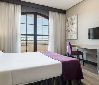 Habitación doble estándar Hotel ILUNION Golf Badajoz