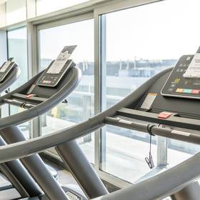 Gimnasio Hotel ILUNION Atrium Madrid Gimnasio Hotel ILUNION Atrium Madrid