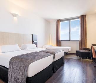 Habitación triple Hotel ILUNION Aqua 4 Valencia Habitación triple Hotel ILUNION Aqua 4 Valencia