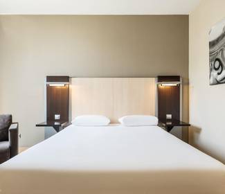 Habitación doble estándar Hotel ILUNION Auditori Barcelona