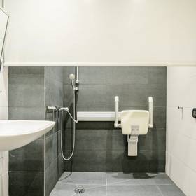 Baño Hotel ILUNION Bilbao Baño Hotel ILUNION Bilbao