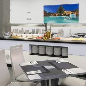 Desayuno buffet aparthotel ilunion sancti petri cádiz Desayuno buffet aparthotel ilunion sancti petri cádiz