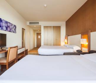 Habitación triple vista mar hotel ilunion fuengirola Habitación triple vista mar hotel ilunion fuengirola