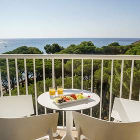 Habitación hotel ilunion caleta park s'agaró Habitación hotel ilunion caleta park s'agaró