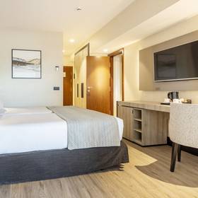 Habitación estándar Hotel ILUNION Málaga Habitación estándar Hotel ILUNION Málaga