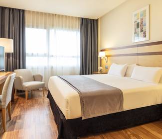 Habitación doble estándar Hotel ILUNION Pío XII Madrid Habitación doble estándar Hotel ILUNION Pío XII Madrid