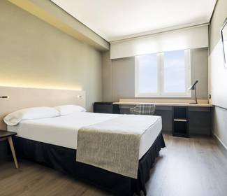 Habitación doble premium Hotel Ilunion Las Lomas Mérida Habitación doble premium Hotel Ilunion Las Lomas Mérida