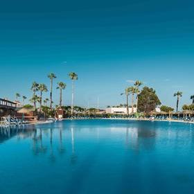 Piscina ilunion islantilla huelva Hotel ILUNION Islantilla Huelva Piscina ilunion islantilla huelva Hotel ILUNION Islantilla Huelva