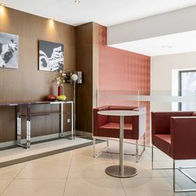 Recepción Hotel ILUNION Auditori Barcelona Recepción Hotel ILUNION Auditori Barcelona