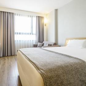 Habitación doble ilunion valencia Hotel ILUNION Valencia 4 Habitación doble ilunion valencia Hotel ILUNION Valencia 4