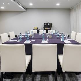 Sala de reuniones Hotel ILUNION Bilbao Sala de reuniones Hotel ILUNION Bilbao