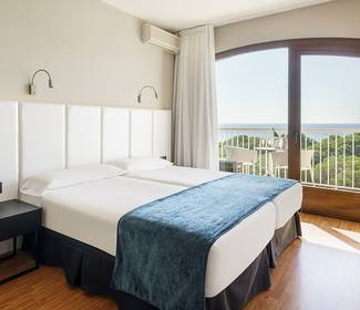 Habitación doble vistas mar planta alta Hotel Ilunion Caleta Park S'Agaró Habitación doble vistas mar planta alta Hotel Ilunion Caleta Park S'Agaró