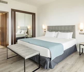 Habitación junior suite Hotel ILUNION Calas de Conil Conil de la Frontera Habitación junior suite Hotel ILUNION Calas de Conil Conil de la Frontera