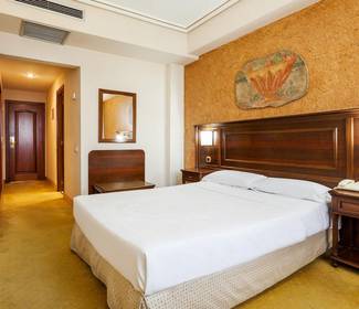 Habitación doble estándar Hotel Ilunion Las Lomas Mérida Habitación doble estándar Hotel Ilunion Las Lomas Mérida