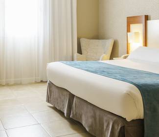 Habitación doble estándar hotel ilunion fuengirola Habitación doble estándar hotel ilunion fuengirola