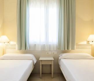 Apartamento 2 dormitorios acceso jardín Aparthotel ILUNION Sancti Petri Cádiz Apartamento 2 dormitorios acceso jardín Aparthotel ILUNION Sancti Petri Cádiz